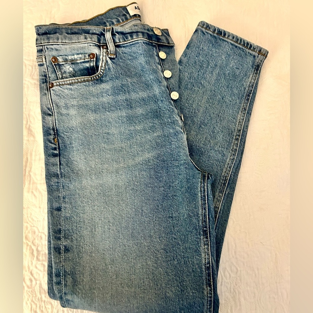 AGOLDE High rise Button fly Jeans with distressing on the back ankles Size 29